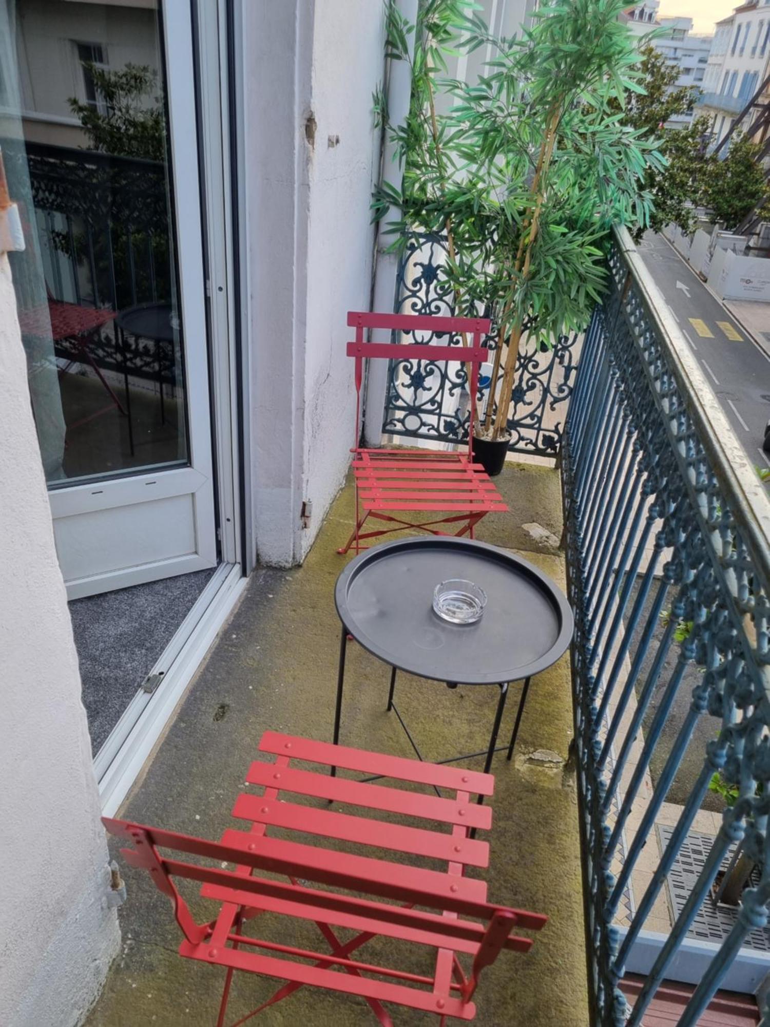 Hotel & Restaurant Le Patio Vichy Kültér fotó
