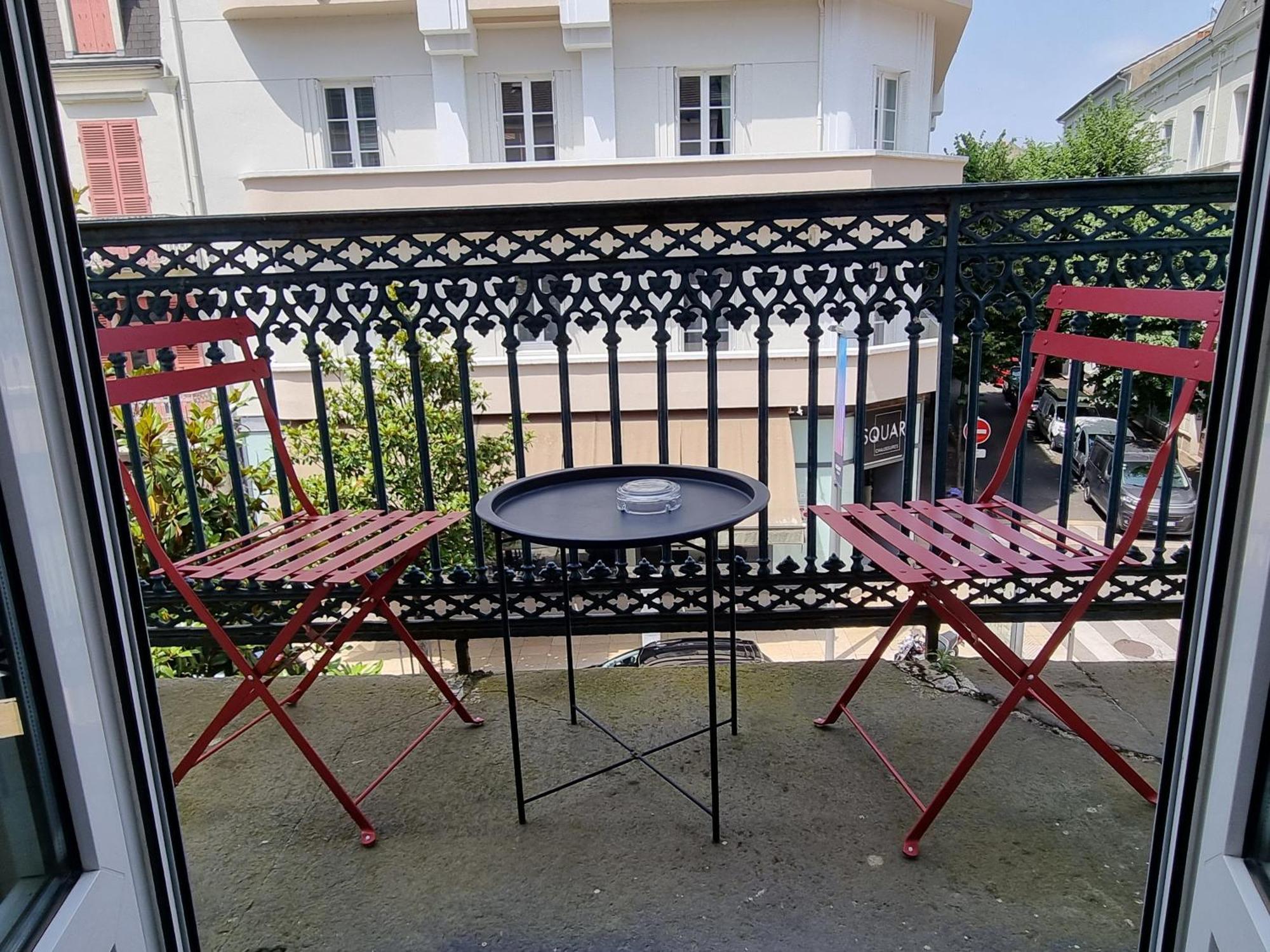 Hotel & Restaurant Le Patio Vichy Kültér fotó